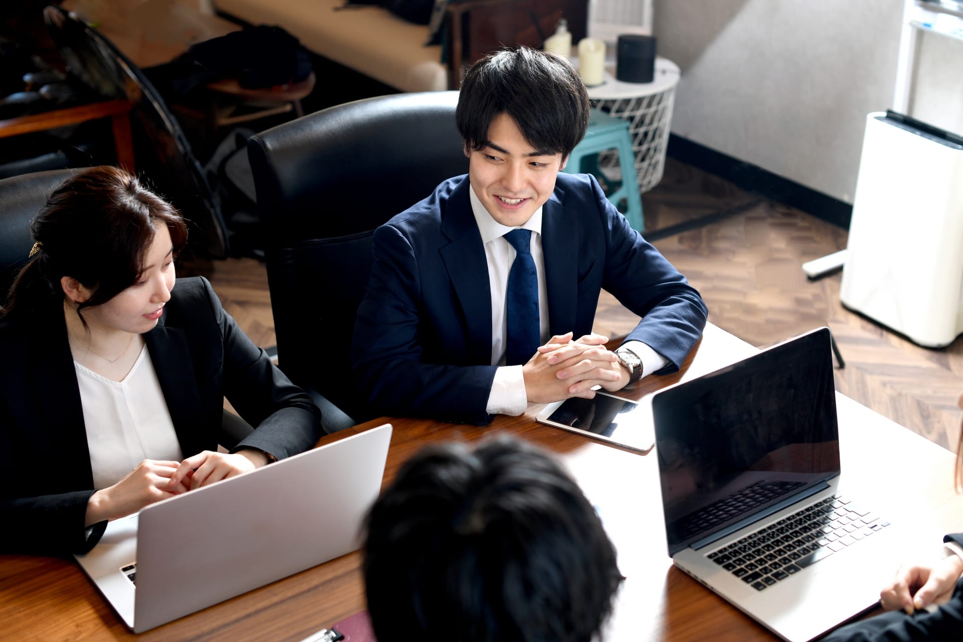 30代男性が効率よく婚活を成功させるなら結婚相談所がおすすめ。IBJメンバーズ・オーネット・パートナーエージェントの特徴や料金を比較し、無料資料請求で最適な相談所を見つけましょう。